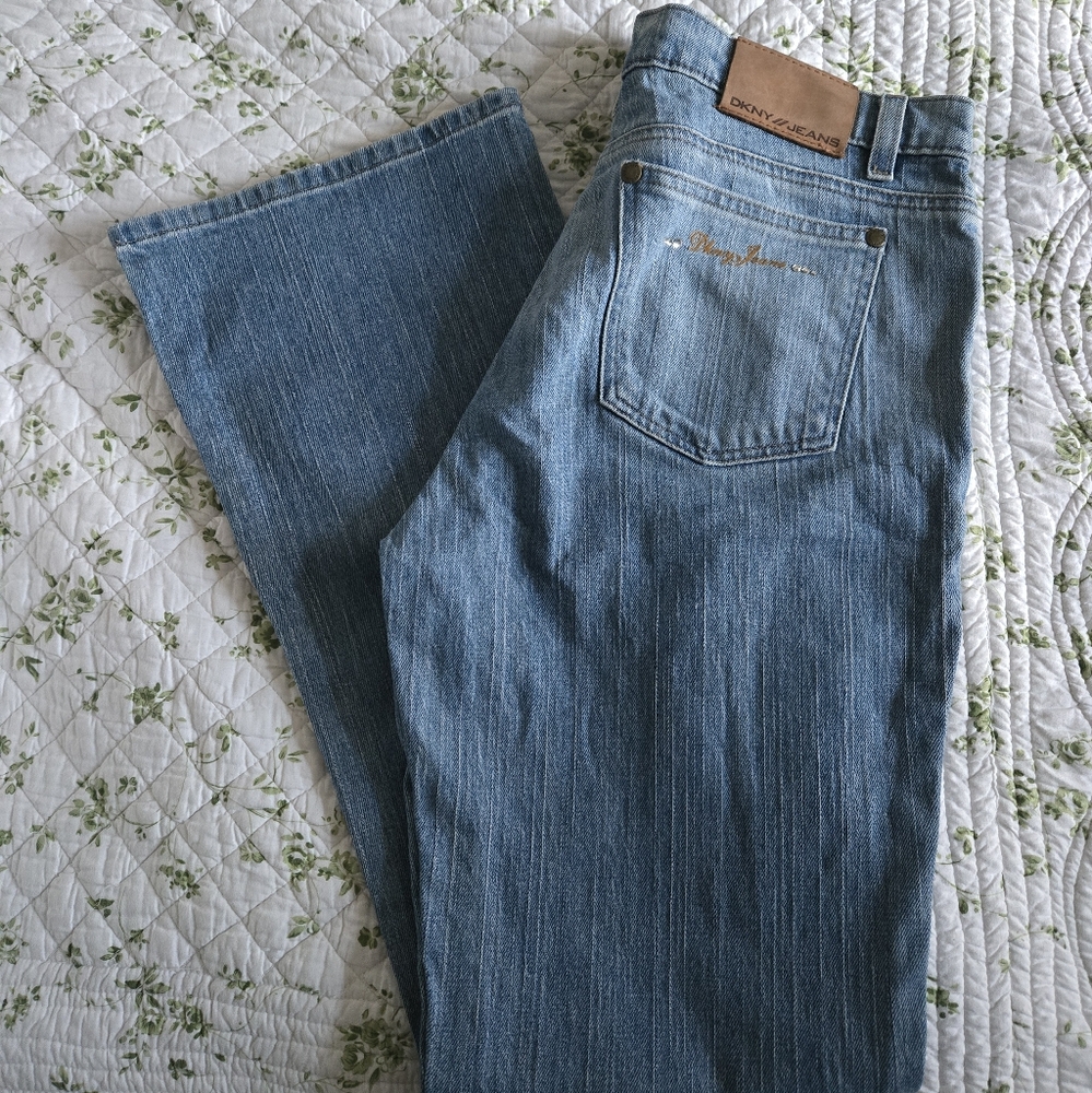 DKNY // JEANS